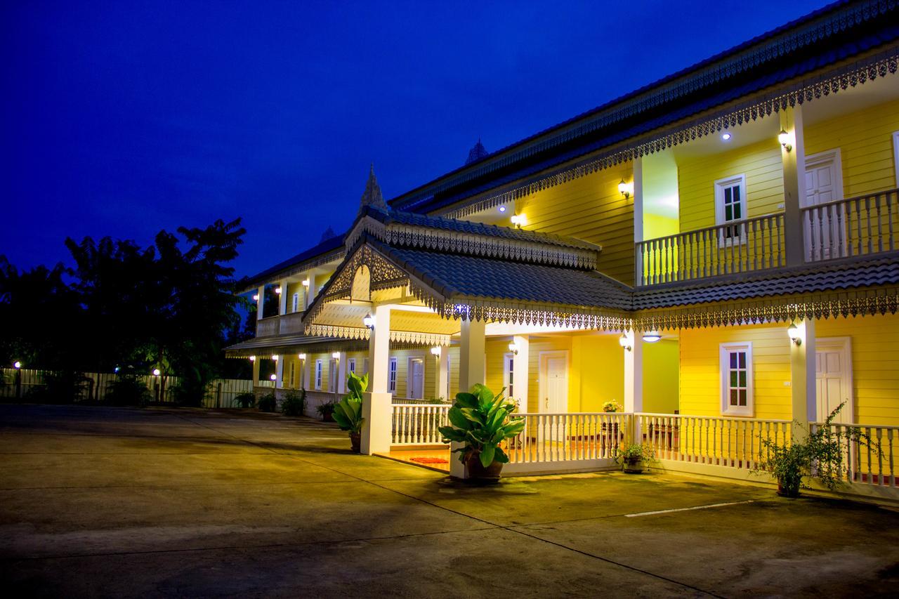 Raiwin Buri Resort Phrae Exteriör bild